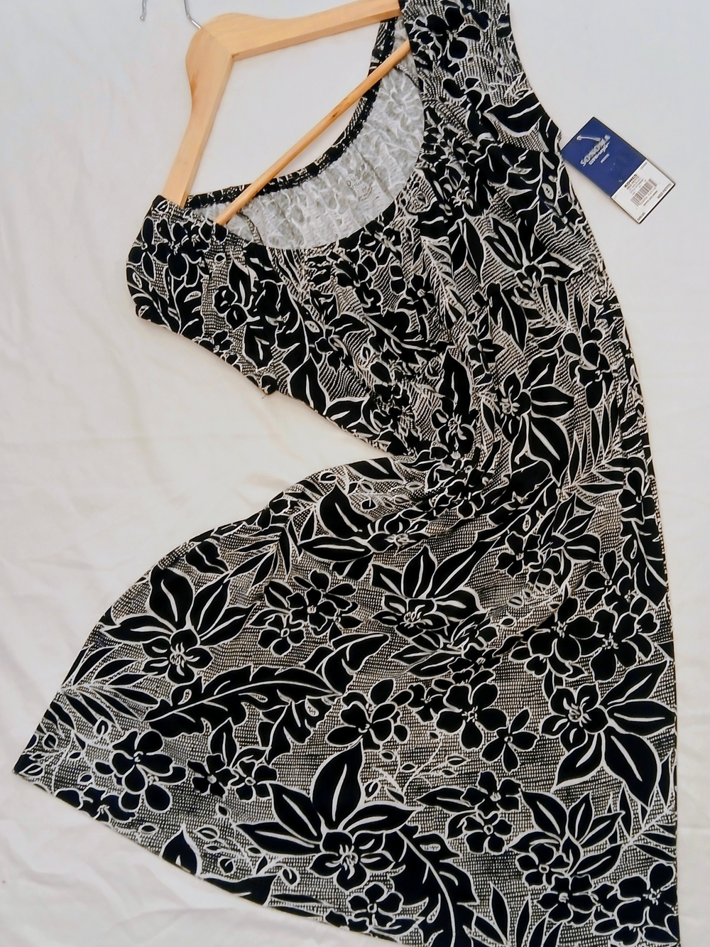 NWT Sonoma Goods For Life Black White Floral Knit Dress Medium Petite MP